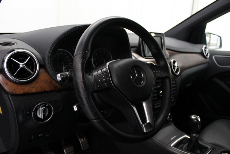 Mercedes-Benz B-Klasse Mercedes-Benz B-klasse 180 123PK, RIJKLAAR!! | AIRCO | CRUISE CONTROLE | LEER | NAVIGATIE | VERWARMDE STOELEN