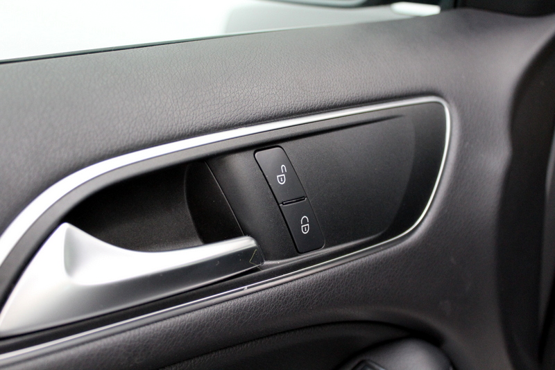 Mercedes-Benz B-Klasse Mercedes-Benz B-klasse 180 123PK, RIJKLAAR!! | AIRCO | CRUISE CONTROLE | LEER | NAVIGATIE | VERWARMDE STOELEN