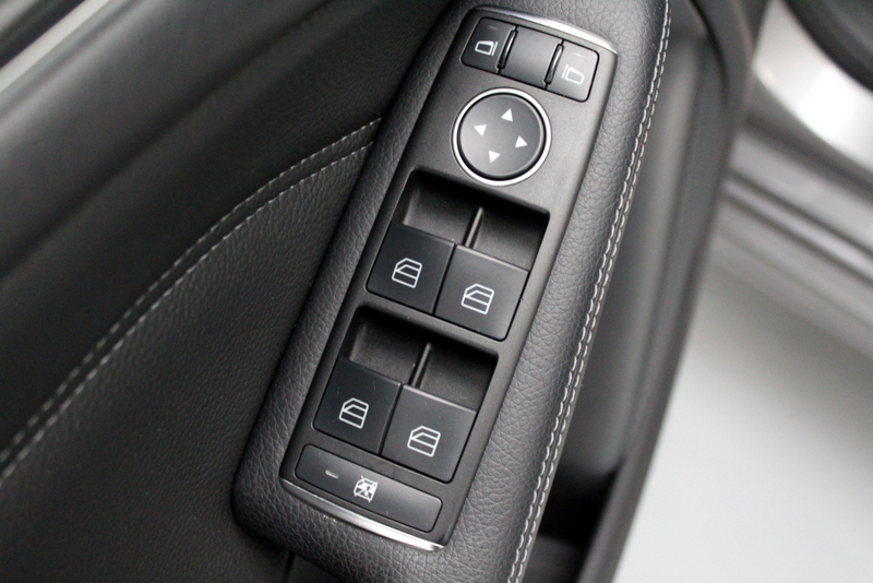 Mercedes-Benz B-Klasse Mercedes-Benz B-klasse 180 123PK, RIJKLAAR!! | AIRCO | CRUISE CONTROLE | LEER | NAVIGATIE | VERWARMDE STOELEN