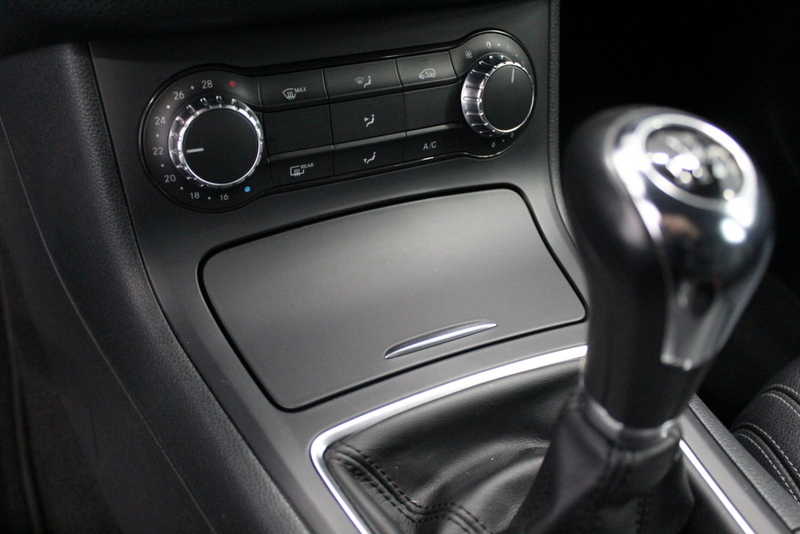 Mercedes-Benz B-Klasse Mercedes-Benz B-klasse 180 123PK, RIJKLAAR!! | AIRCO | CRUISE CONTROLE | LEER | NAVIGATIE | VERWARMDE STOELEN