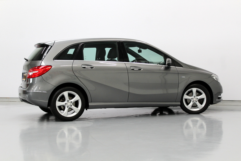 Mercedes-Benz B-Klasse Mercedes-Benz B-klasse 180 123PK, RIJKLAAR!! | AIRCO | CRUISE CONTROLE | LEER | NAVIGATIE | VERWARMDE STOELEN