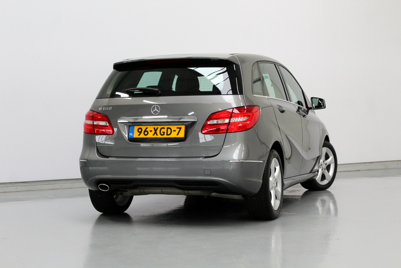 Mercedes-Benz B-Klasse Mercedes-Benz B-klasse 180 123PK, RIJKLAAR!! | AIRCO | CRUISE CONTROLE | LEER | NAVIGATIE | VERWARMDE STOELEN