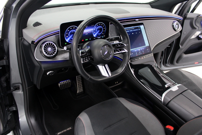 Mercedes-Benz EQE Mercedes-Benz EQE SUV 350 4Matic AMG Line 91 kWh, RIJKLAAR!! | PANORAMADAK | ELEC-TREKHAAK | LUCHTVERING | BURMESTER SOUND