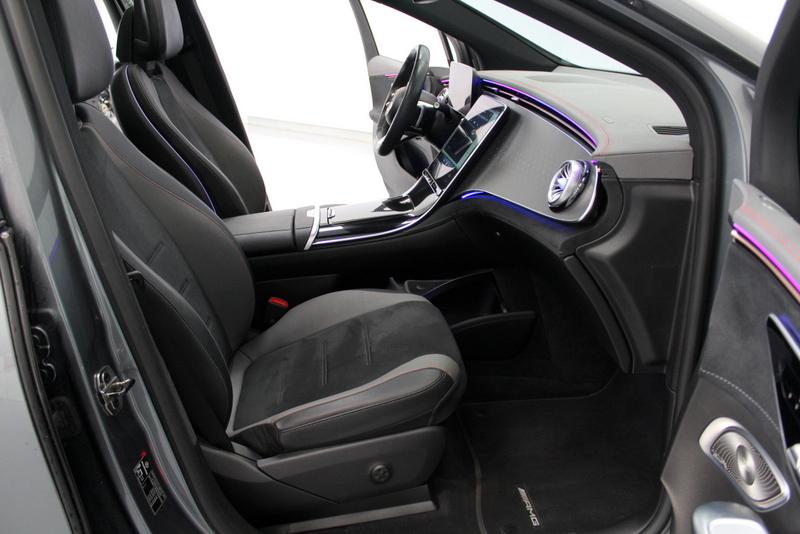 Mercedes-Benz EQE Mercedes-Benz EQE SUV 350 4Matic AMG Line 91 kWh, RIJKLAAR!! | PANORAMADAK | ELEC-TREKHAAK | LUCHTVERING | BURMESTER SOUND