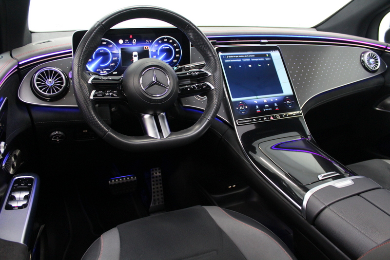 Mercedes-Benz EQE Mercedes-Benz EQE SUV 350 4Matic AMG Line 91 kWh, RIJKLAAR!! | PANORAMADAK | ELEC-TREKHAAK | LUCHTVERING | BURMESTER SOUND