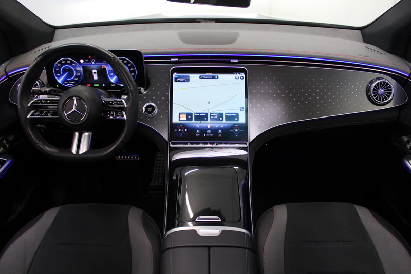 Mercedes-Benz EQE Mercedes-Benz EQE SUV 350 4Matic AMG Line 91 kWh, RIJKLAAR!! | PANORAMADAK | ELEC-TREKHAAK | LUCHTVERING | BURMESTER SOUND