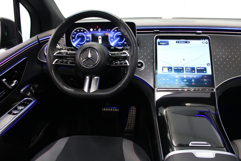 Mercedes-Benz EQE Mercedes-Benz EQE SUV 350 4Matic AMG Line 91 kWh, RIJKLAAR!! | PANORAMADAK | ELEC-TREKHAAK | LUCHTVERING | BURMESTER SOUND