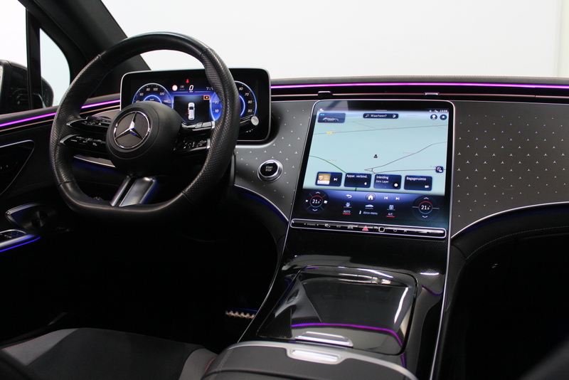 Mercedes-Benz EQE Mercedes-Benz EQE SUV 350 4Matic AMG Line 91 kWh, RIJKLAAR!! | PANORAMADAK | ELEC-TREKHAAK | LUCHTVERING | BURMESTER SOUND