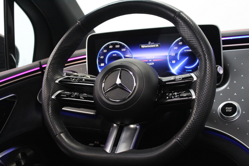 Mercedes-Benz EQE Mercedes-Benz EQE SUV 350 4Matic AMG Line 91 kWh, RIJKLAAR!! | PANORAMADAK | ELEC-TREKHAAK | LUCHTVERING | BURMESTER SOUND