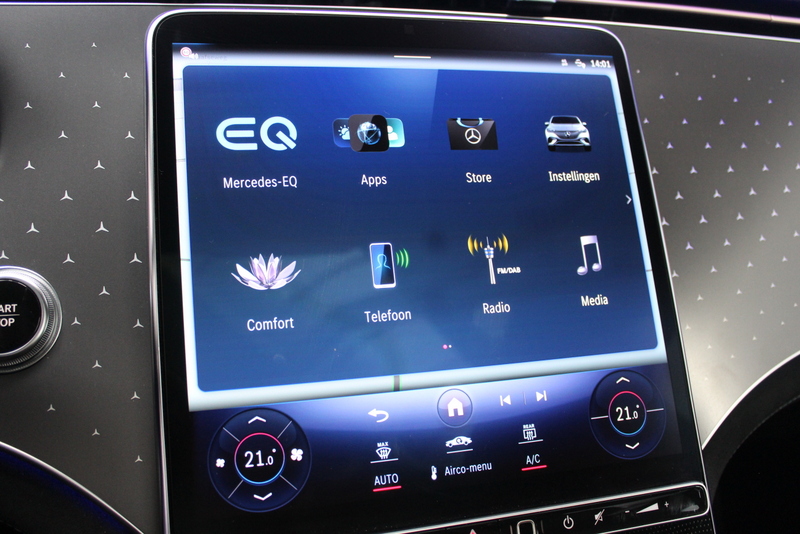 Mercedes-Benz EQE Mercedes-Benz EQE SUV 350 4Matic AMG Line 91 kWh, RIJKLAAR!! | PANORAMADAK | ELEC-TREKHAAK | LUCHTVERING | BURMESTER SOUND