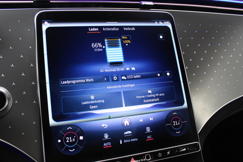 Mercedes-Benz EQE Mercedes-Benz EQE SUV 350 4Matic AMG Line 91 kWh, RIJKLAAR!! | PANORAMADAK | ELEC-TREKHAAK | LUCHTVERING | BURMESTER SOUND