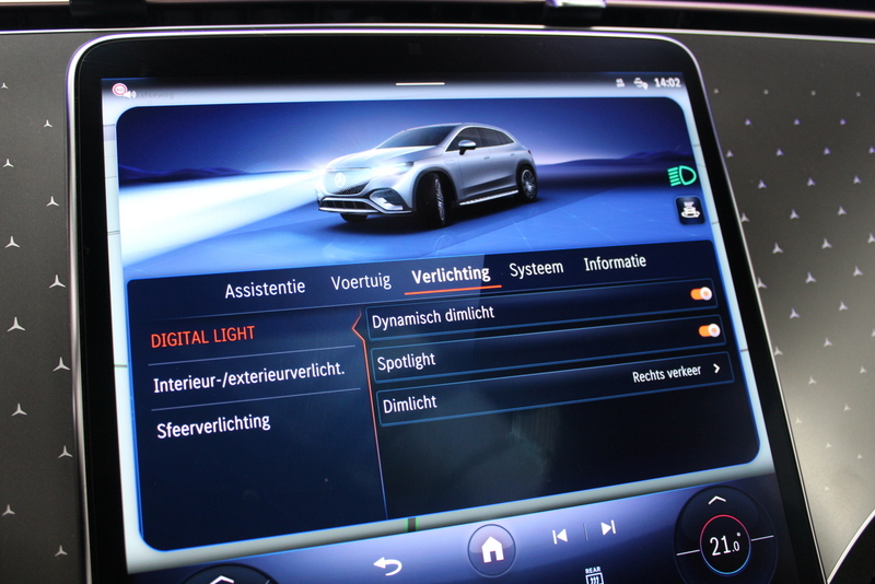 Mercedes-Benz EQE Mercedes-Benz EQE SUV 350 4Matic AMG Line 91 kWh, RIJKLAAR!! | PANORAMADAK | ELEC-TREKHAAK | LUCHTVERING | BURMESTER SOUND