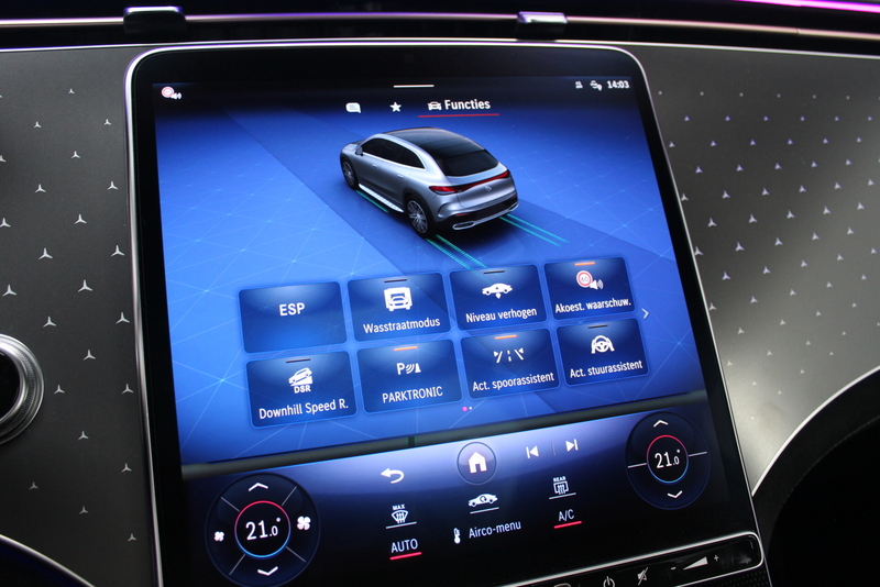 Mercedes-Benz EQE Mercedes-Benz EQE SUV 350 4Matic AMG Line 91 kWh, RIJKLAAR!! | PANORAMADAK | ELEC-TREKHAAK | LUCHTVERING | BURMESTER SOUND