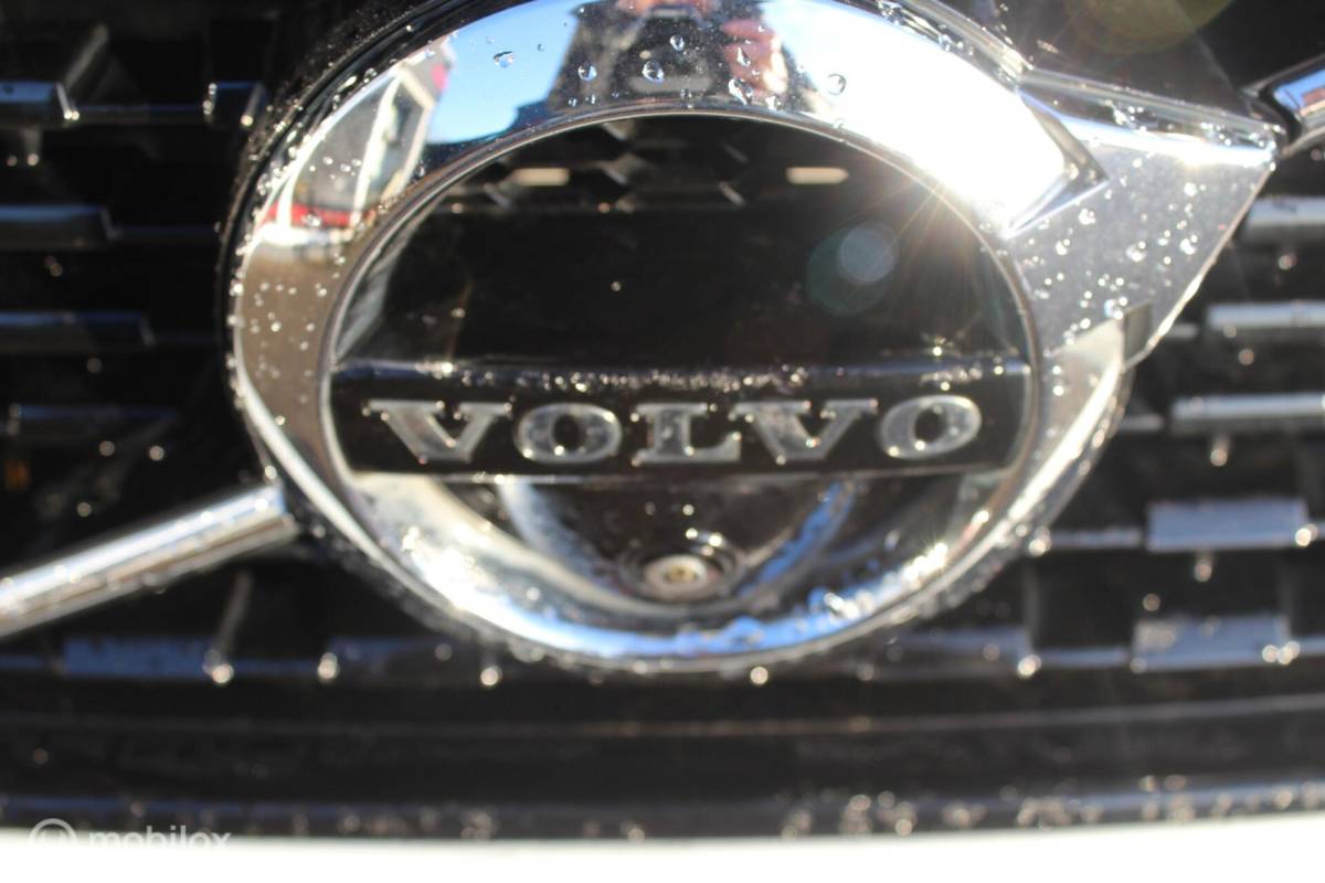 Volvo XC40 Volvo XC40 1.5 T3 R-Design Panodak/19Inch/Camera360/H&K/ACC/Trekhaak