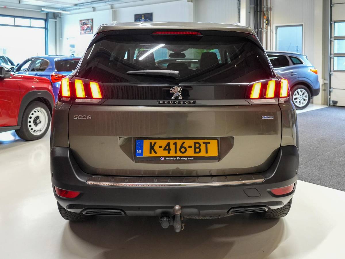 Peugeot 5008 Peugeot 5008 1.2 PureTech Access 7P