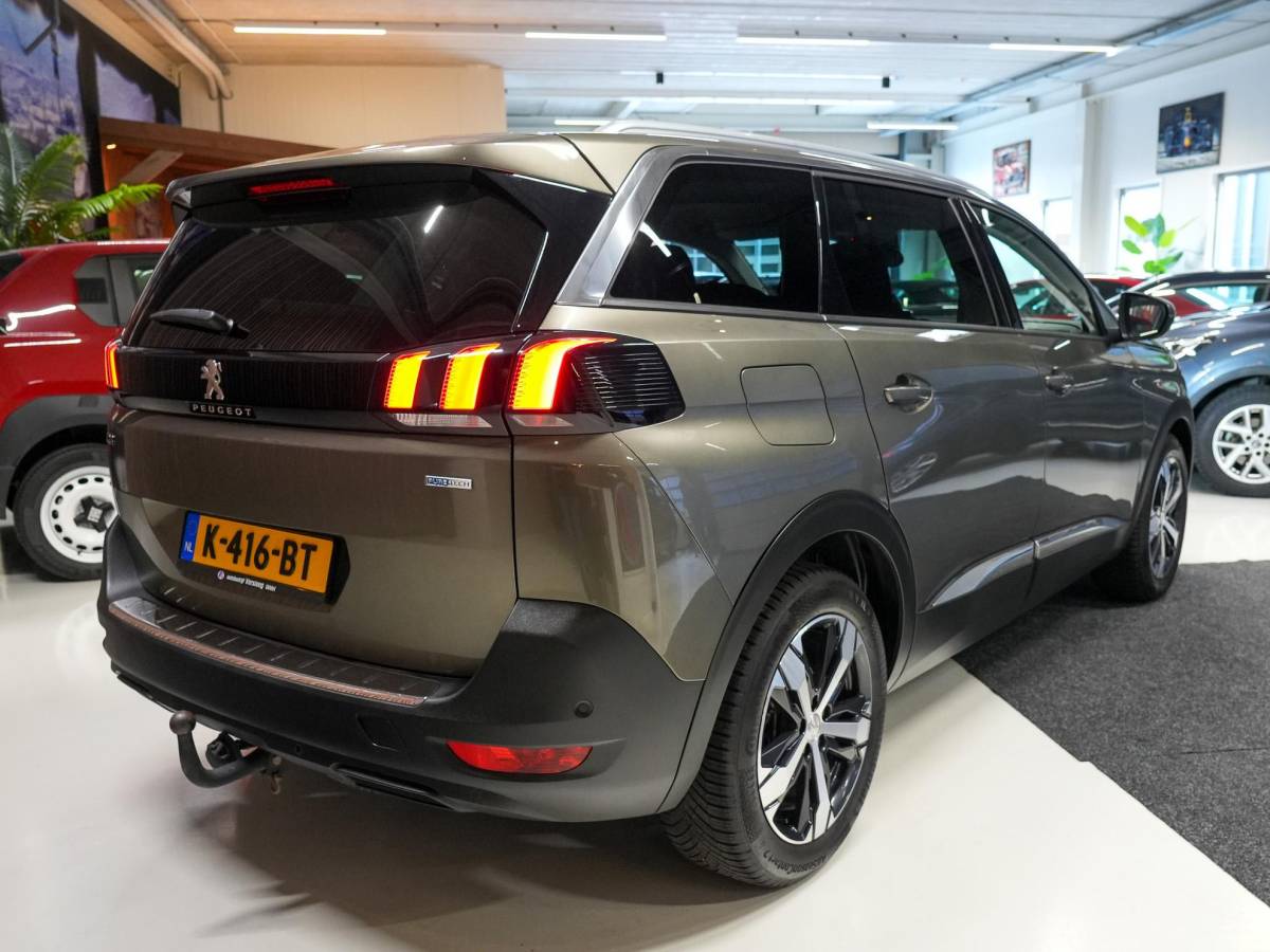 Peugeot 5008 Peugeot 5008 1.2 PureTech Access 7P