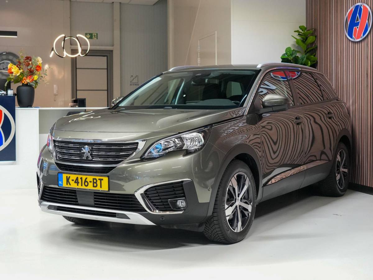 Peugeot 5008 Peugeot 5008 1.2 PureTech Access 7P