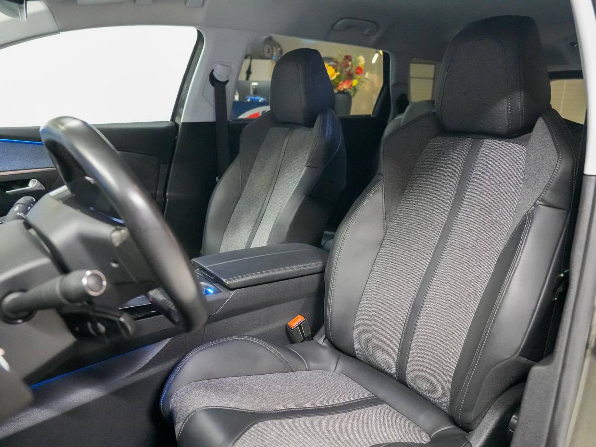 Peugeot 5008 Peugeot 5008 1.2 PureTech Access 7P