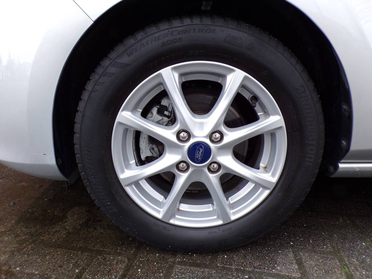 Ford Fiesta Ford Fiesta 1.0 EcoBoost Hybrid Titanium X Stoel/stuurverwarming ECC Cruise 125PK