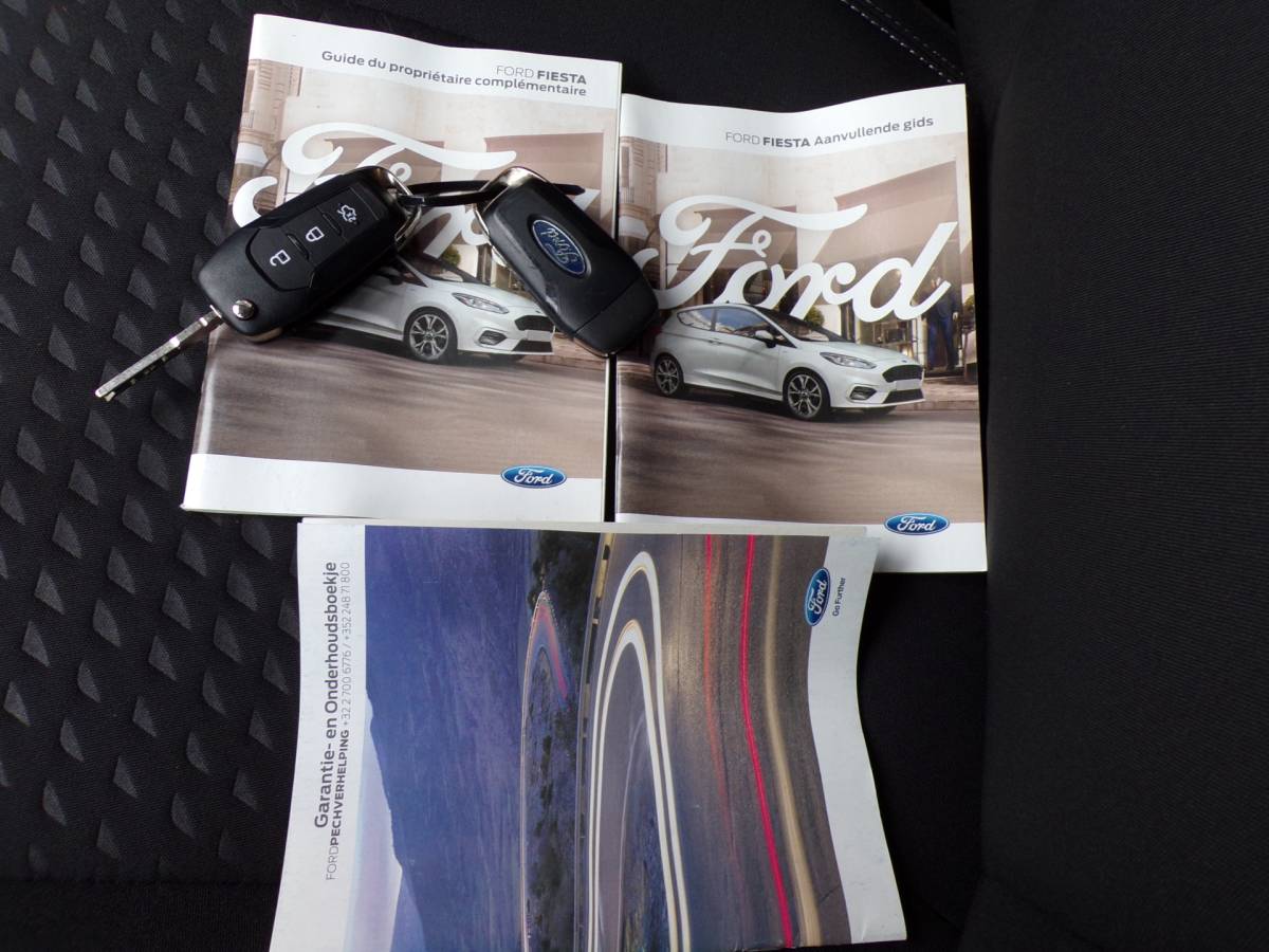 Ford Fiesta Ford Fiesta 1.0 EcoBoost Hybrid Titanium X Stoel/stuurverwarming ECC Cruise 125PK