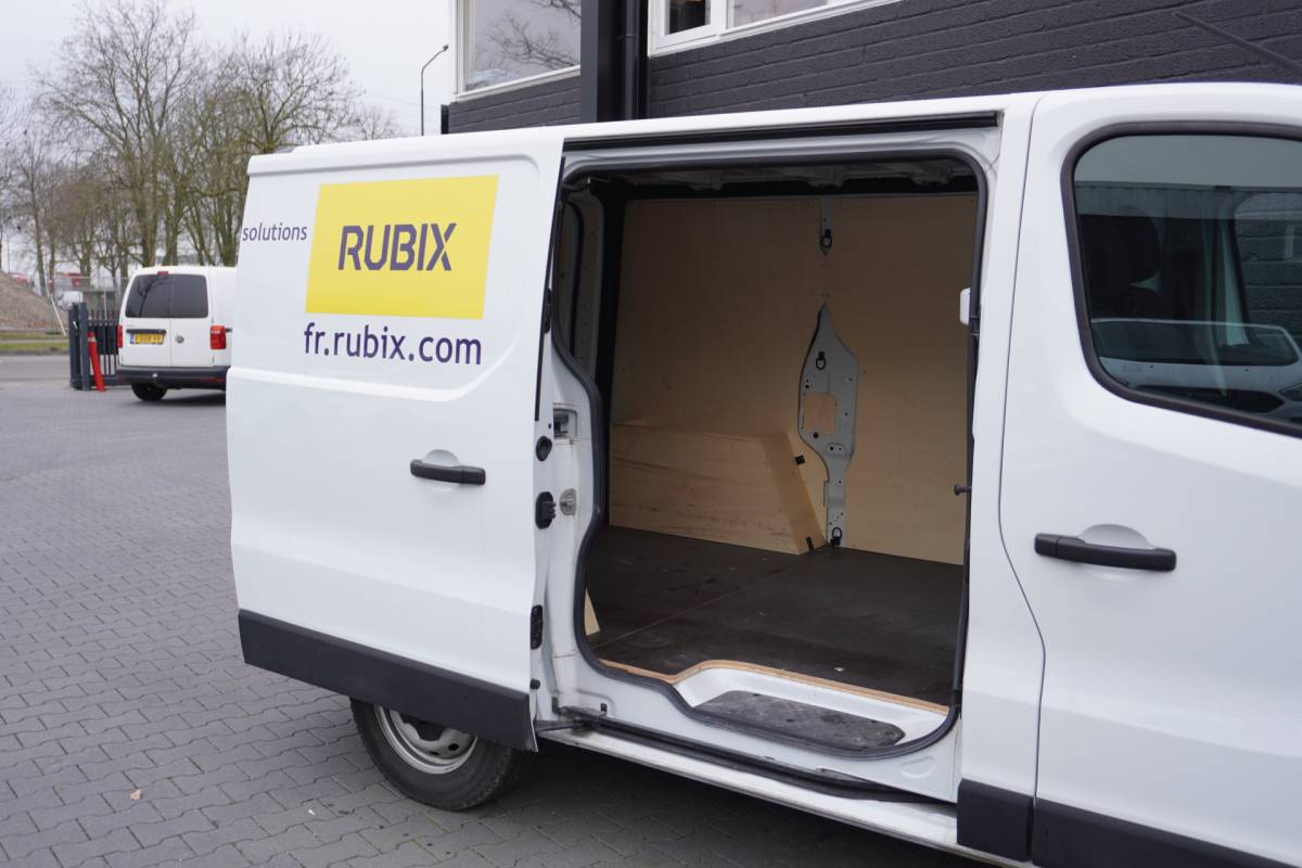 Renault Trafic Renault Trafic 2.0 dCi 110PK EURO 6 – Airco – Navi – Cruise  – € 15.950,- Excl.