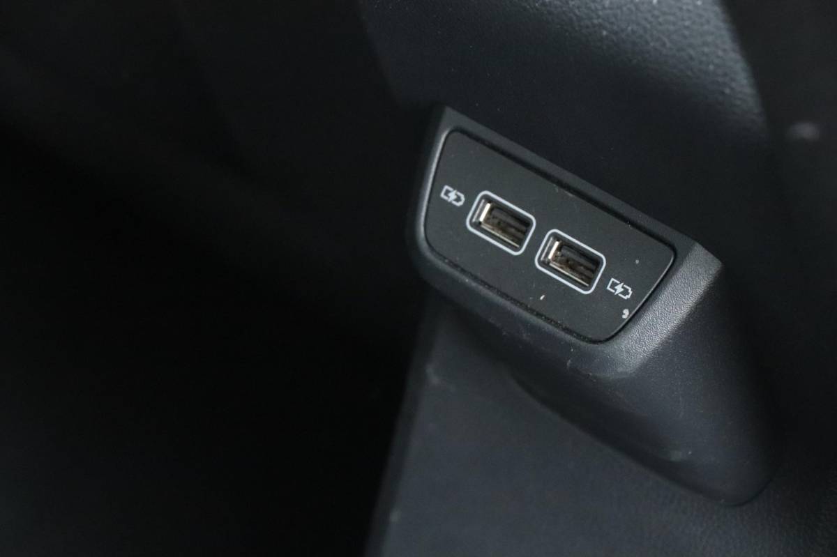 Volkswagen Polo Volkswagen Polo 1.0 TSI Beats | R-Line – PANO – VOL!