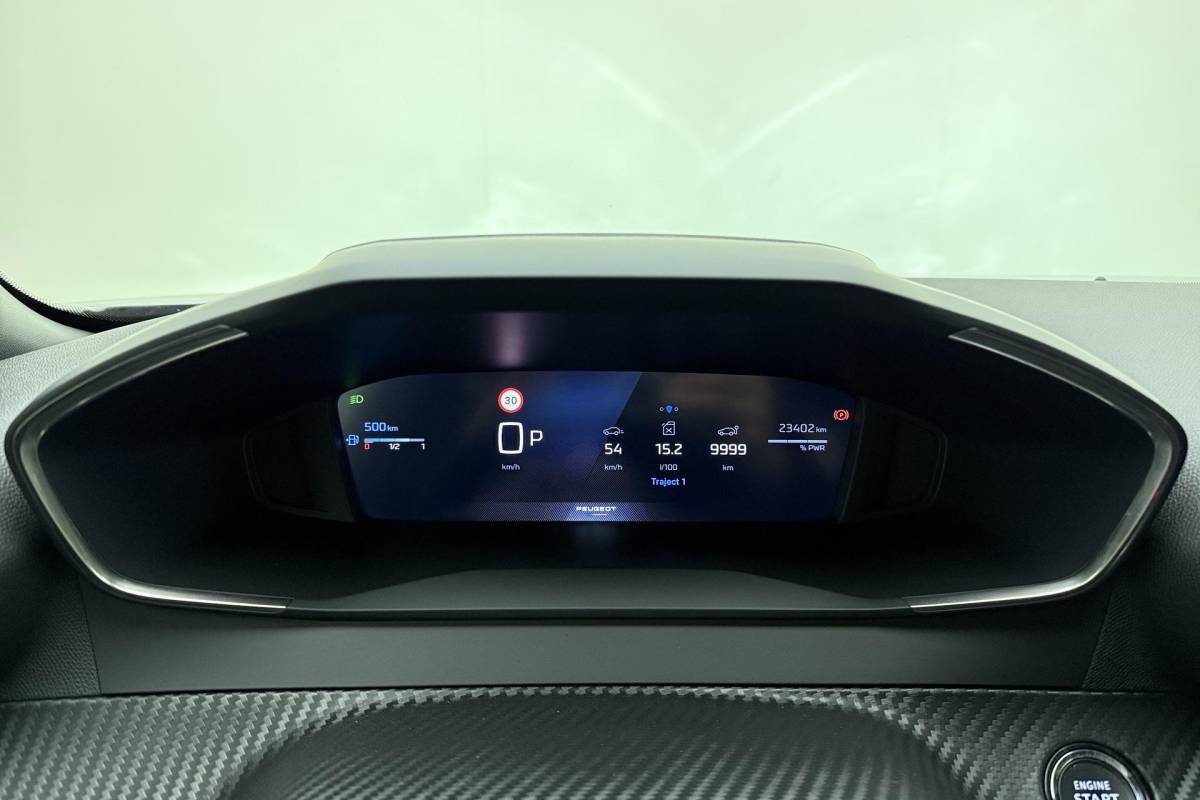 Peugeot 2008 Peugeot 2008 1.2 Hybrid 136 Allure | Achteruitrijcamera | Cruise control | keyless entry | Navigatie | Extra getint |