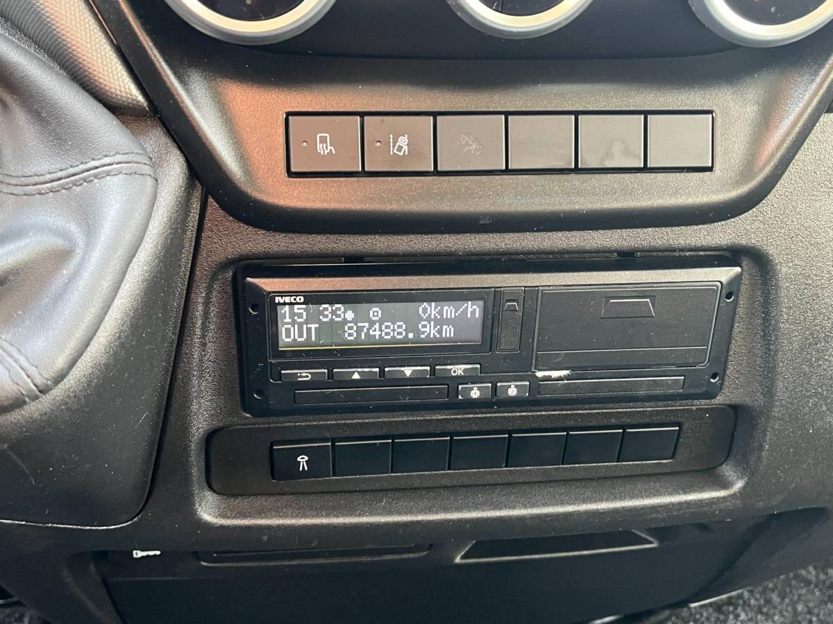 Iveco Daily Iveco Daily 40C18 3.0 Automaat Clixtar | BE Combinatie N1 7 Ton