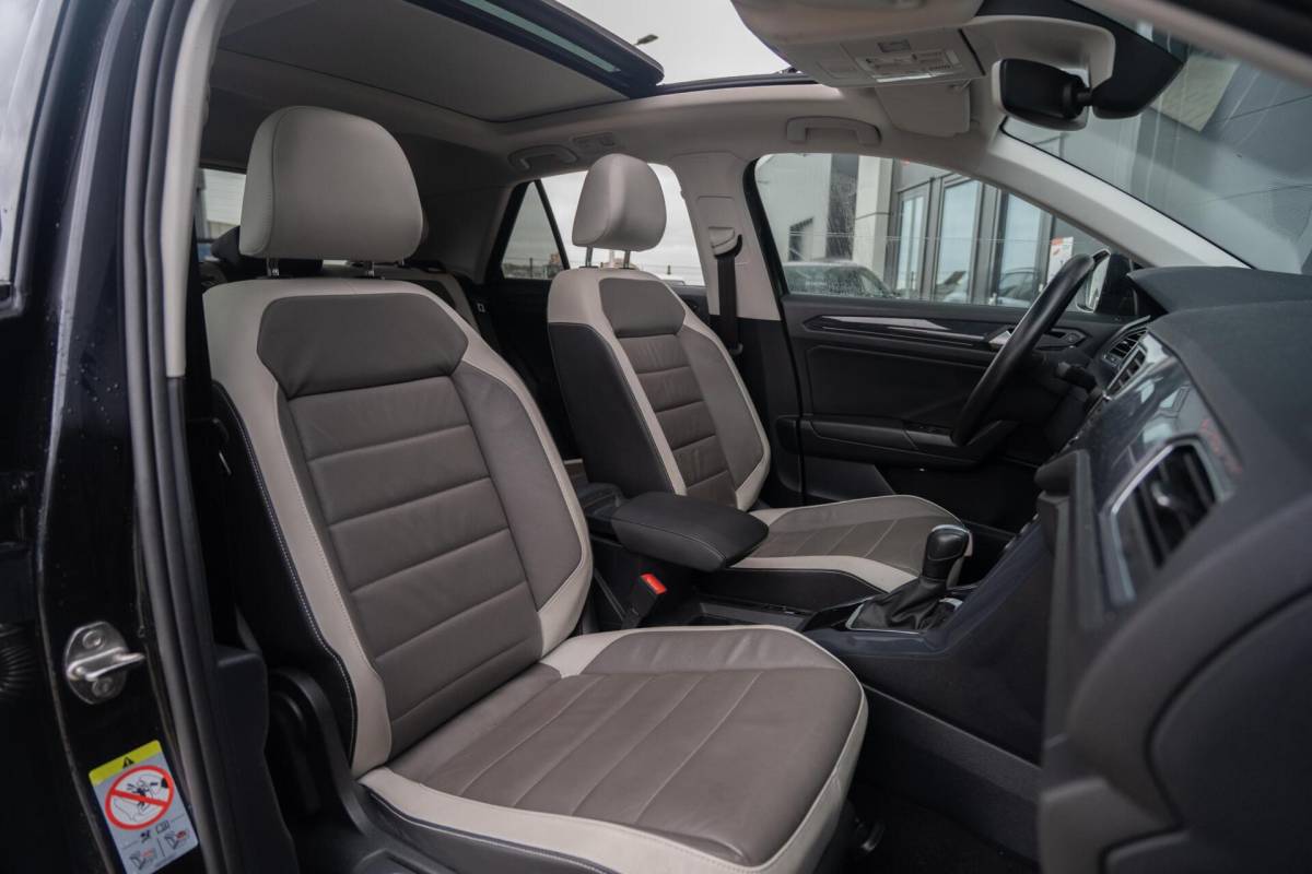 Volkswagen T-Roc Volkswagen T-Roc 1.5 TSI Sport Leder|Camera|Carplay|Pano|VOL