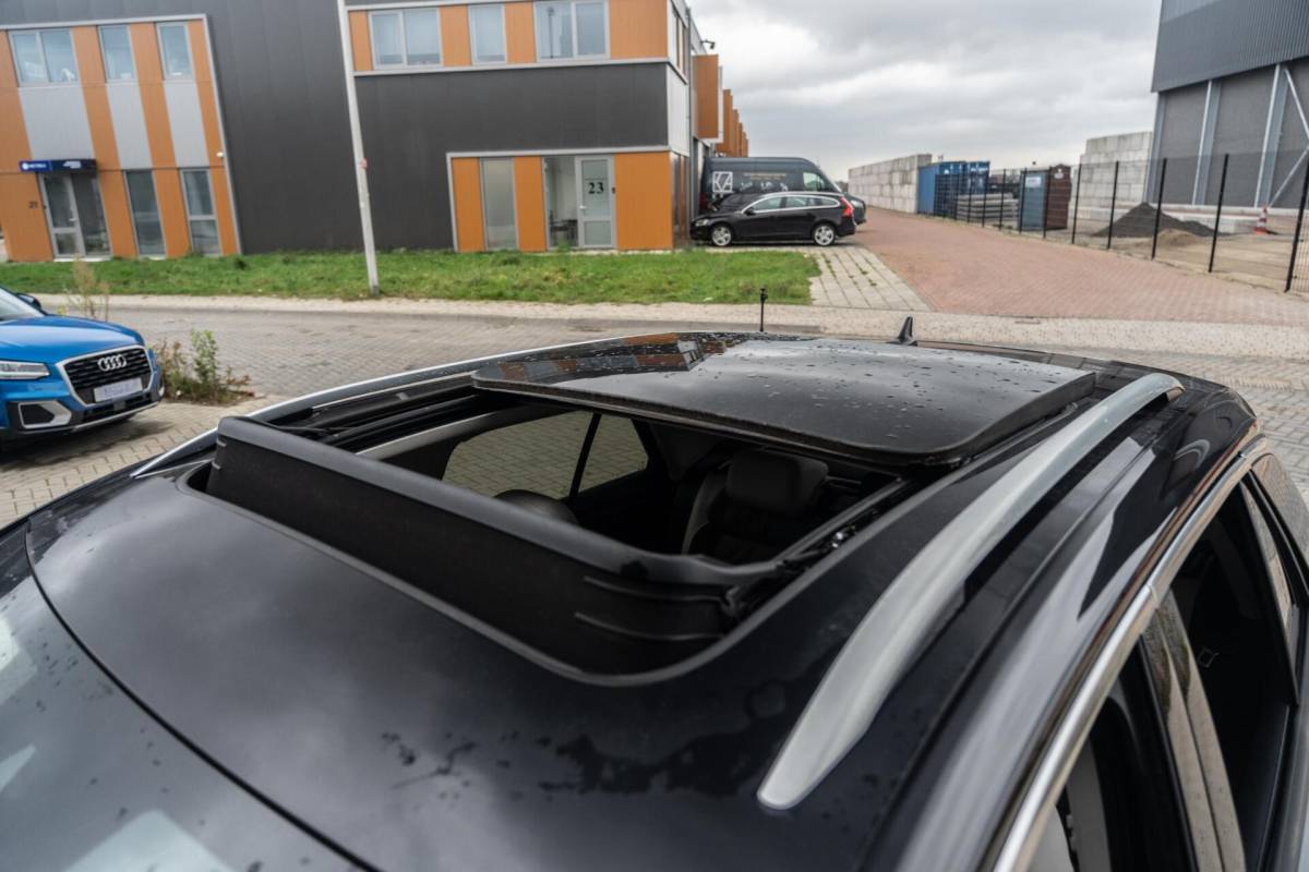 Volkswagen T-Roc Volkswagen T-Roc 1.5 TSI Sport Leder|Camera|Carplay|Pano|VOL
