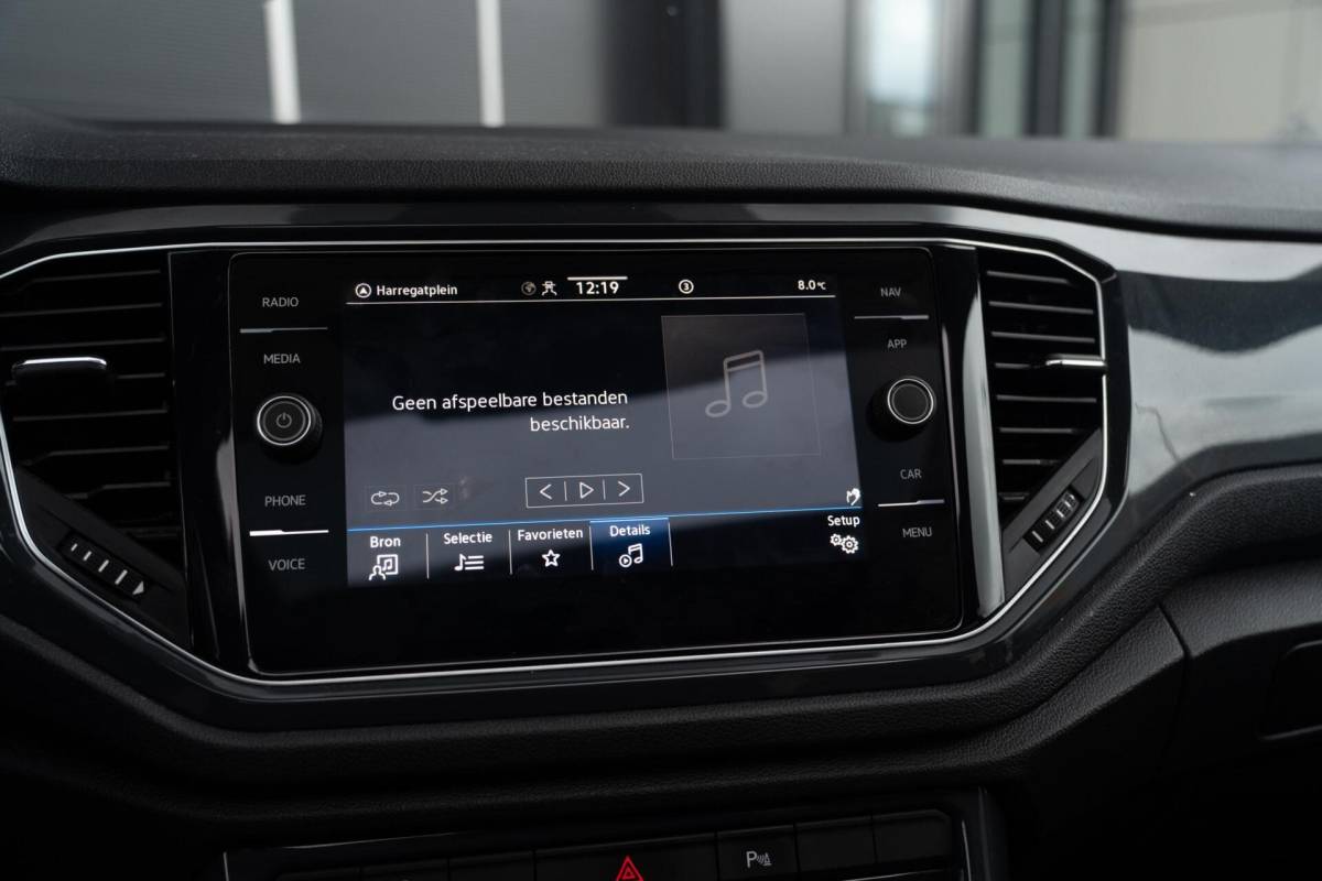 Volkswagen T-Roc Volkswagen T-Roc 1.5 TSI Sport Leder|Camera|Carplay|Pano|VOL