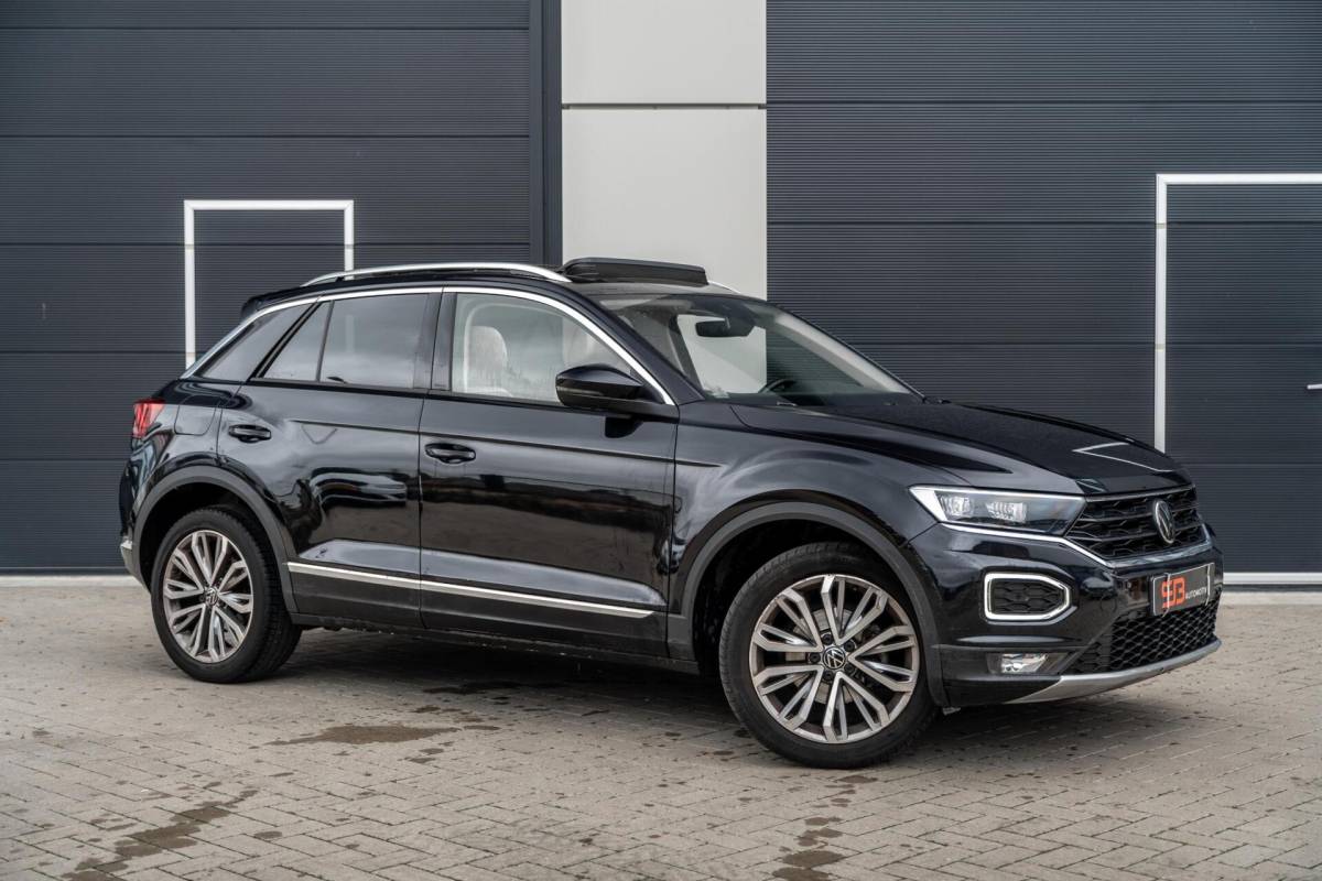 Volkswagen T-Roc Volkswagen T-Roc 1.5 TSI Sport Leder|Camera|Carplay|Pano|VOL