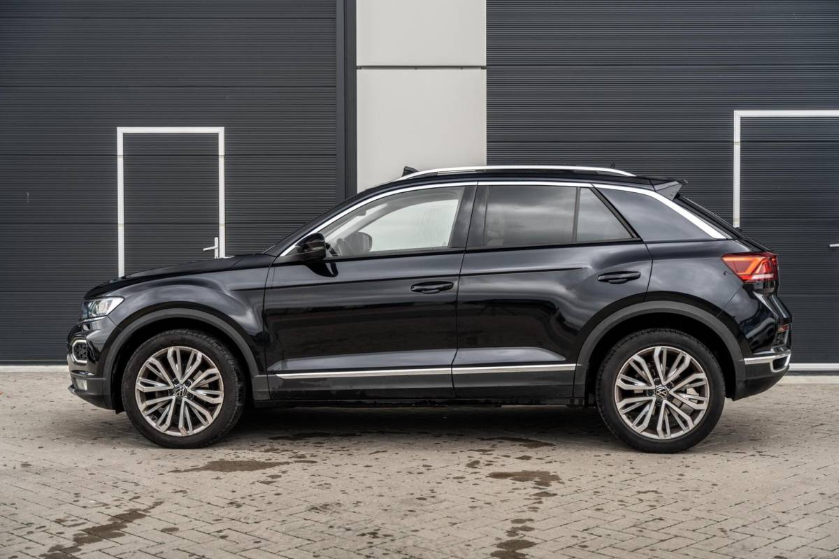 Volkswagen T-Roc Volkswagen T-Roc 1.5 TSI Sport Leder|Camera|Carplay|Pano|VOL