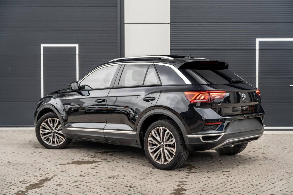 Volkswagen T-Roc Volkswagen T-Roc 1.5 TSI Sport Leder|Camera|Carplay|Pano|VOL