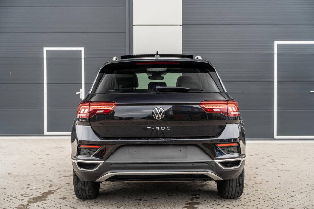 Volkswagen T-Roc Volkswagen T-Roc 1.5 TSI Sport Leder|Camera|Carplay|Pano|VOL
