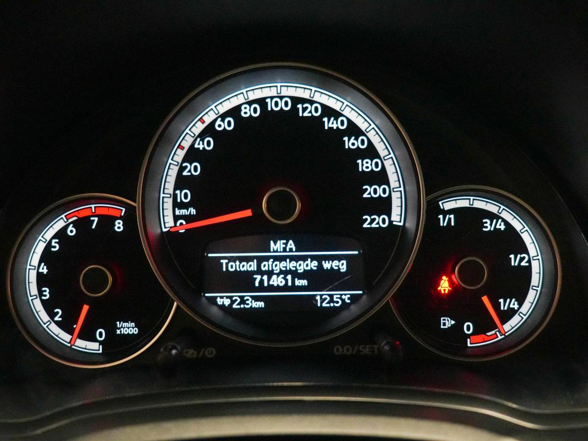 Volkswagen up! Volkswagen Up! 1.0 Rijklaar|stoel vrm|12maanden garantie.