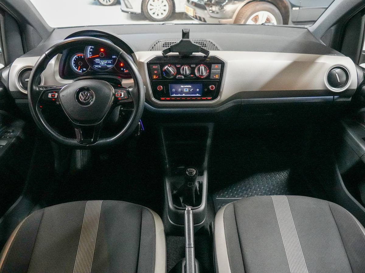 Volkswagen up! Volkswagen Up! 1.0 Rijklaar|stoel vrm|12maanden garantie.