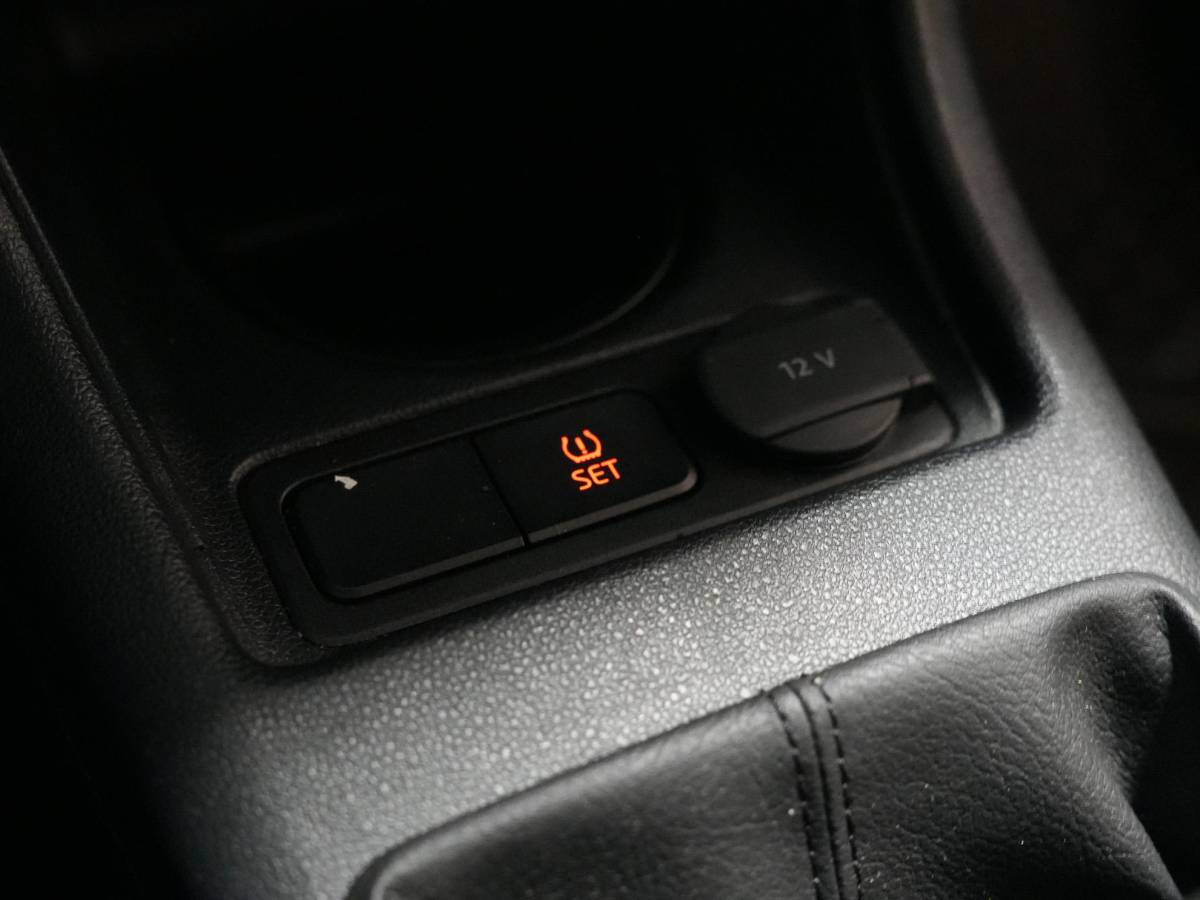 Volkswagen up! Volkswagen Up! 1.0 Rijklaar|stoel vrm|12maanden garantie.