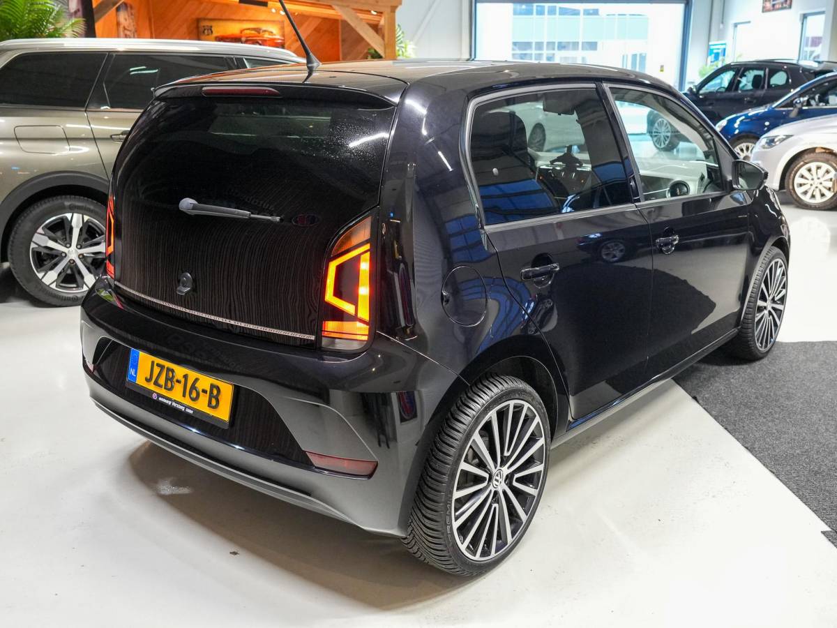 Volkswagen up! Volkswagen Up! 1.0 Rijklaar|stoel vrm|12maanden garantie.