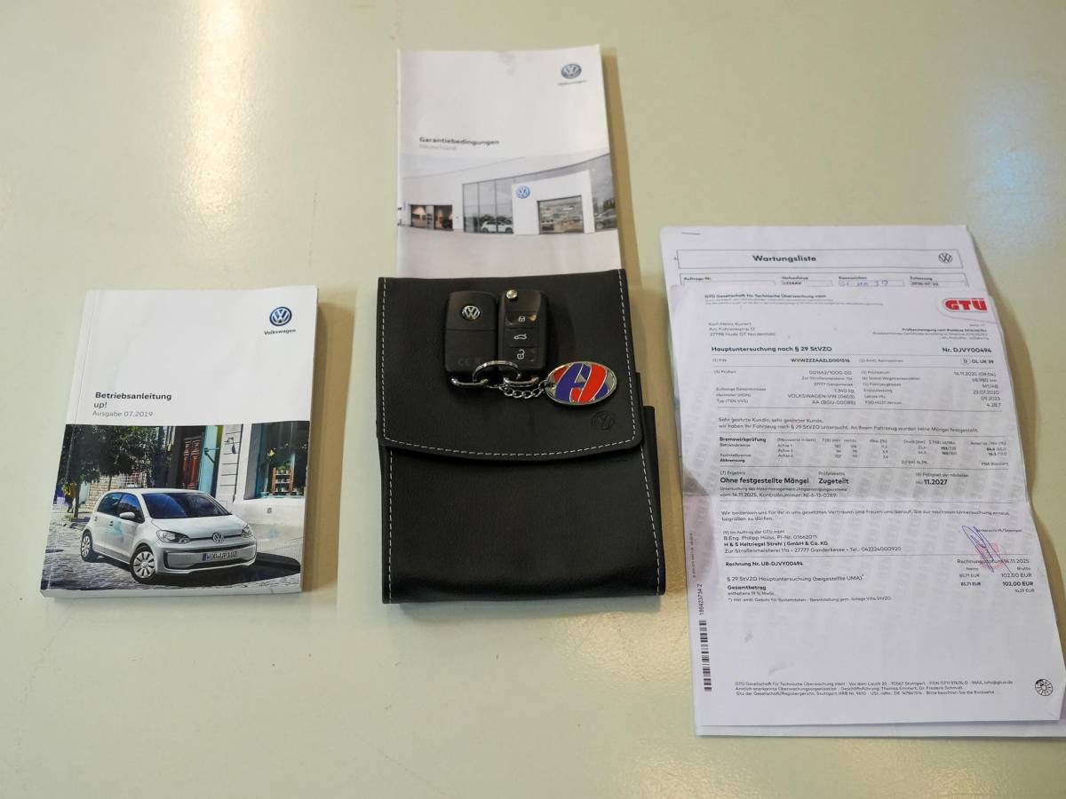 Volkswagen up! Volkswagen Up! 1.0 Rijklaar|stoel vrm|12maanden garantie.