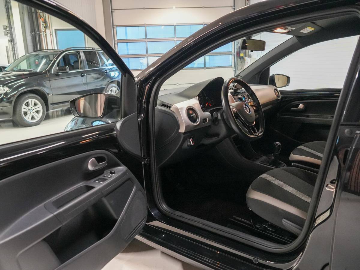 Volkswagen up! Volkswagen Up! 1.0 Rijklaar|stoel vrm|12maanden garantie.