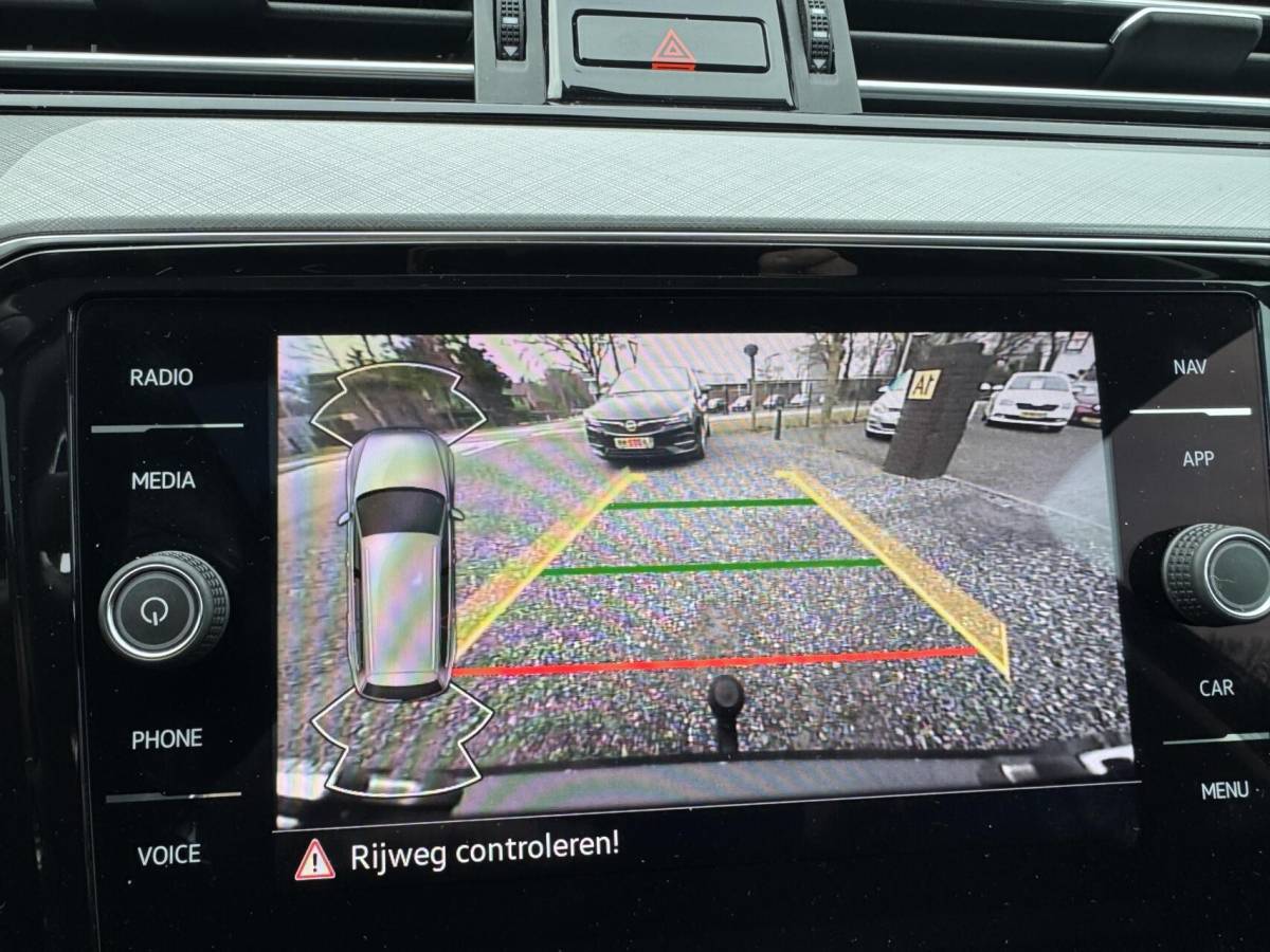 Volkswagen Passat Volkswagen Passat Variant 1.5 TSI AUTOMAAT PANODAK CAMERA TREKH