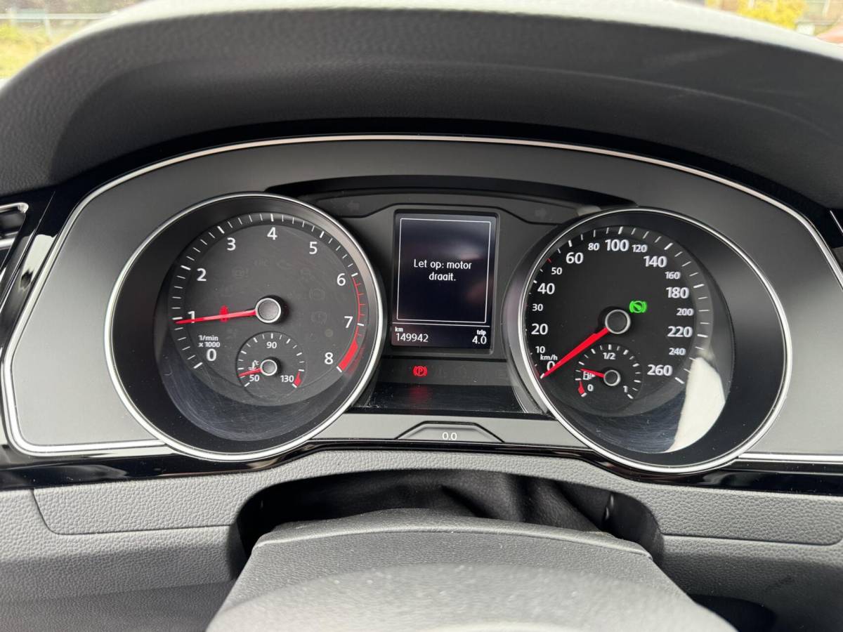 Volkswagen Passat Volkswagen Passat Variant 1.5 TSI AUTOMAAT PANODAK CAMERA TREKH