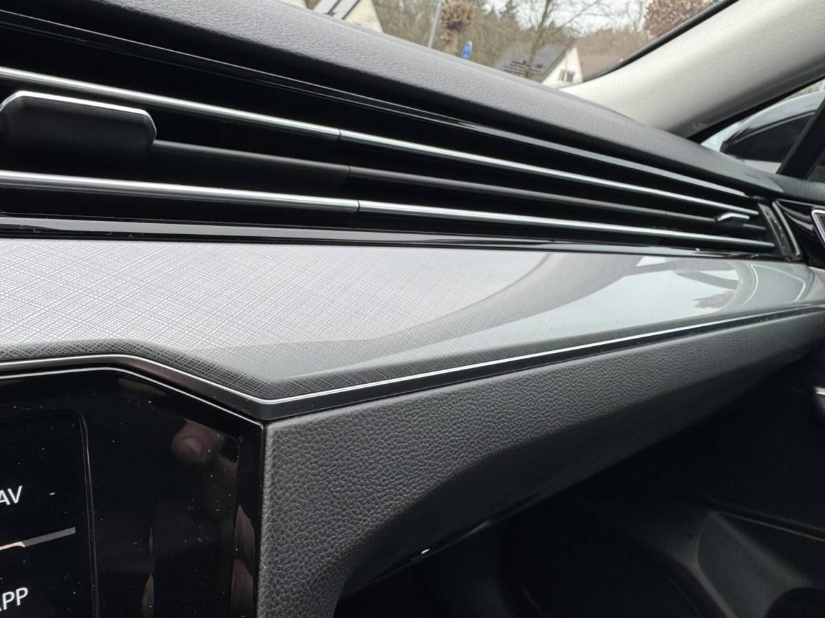 Volkswagen Passat Volkswagen Passat Variant 1.5 TSI AUTOMAAT PANODAK CAMERA TREKH