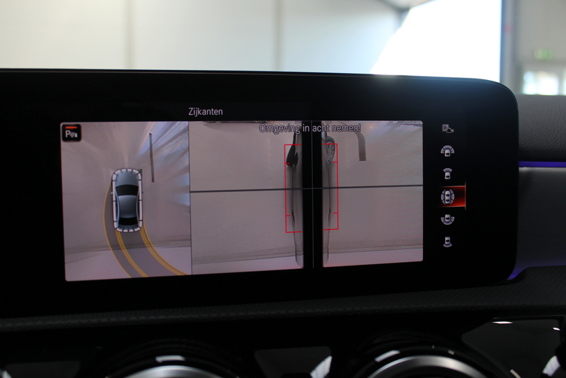 Mercedes-Benz A-Klasse Mercedes-Benz A-klasse 250 e Premium Plus AMG-Line | RIJKLAAR | PANORAMADAK | 360GR CAMERA | LEER/ALCANTARA