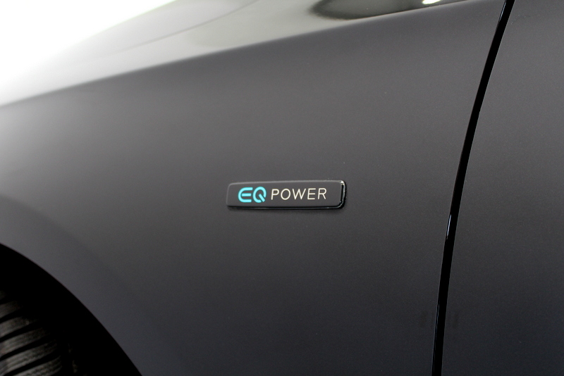 Mercedes-Benz A-Klasse Mercedes-Benz A-klasse 250 e Premium Plus AMG-Line | RIJKLAAR | PANORAMADAK | 360GR CAMERA | LEER/ALCANTARA