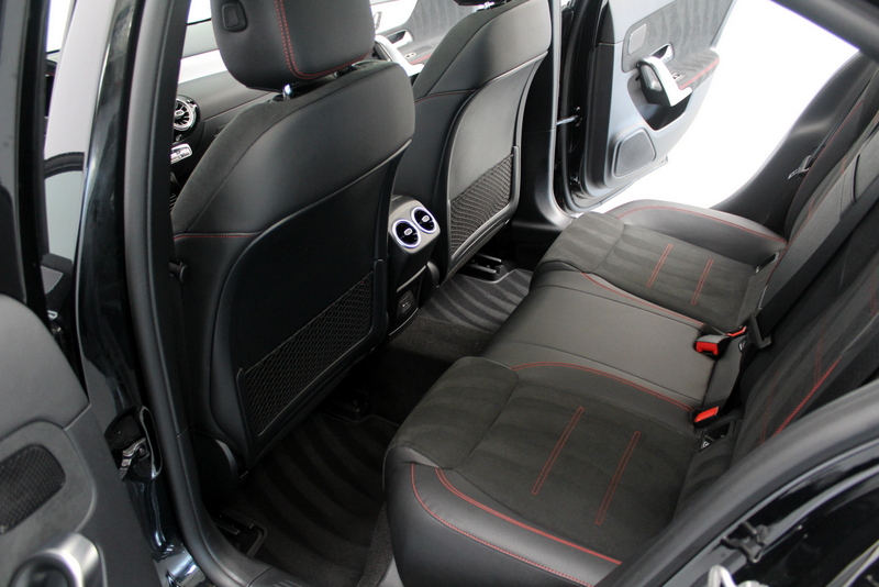 Mercedes-Benz A-Klasse Mercedes-Benz A-klasse 250 e Premium Plus AMG-Line | RIJKLAAR | PANORAMADAK | 360GR CAMERA | LEER/ALCANTARA