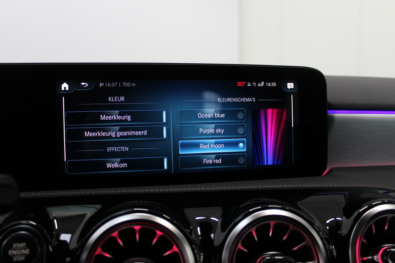 Mercedes-Benz A-Klasse Mercedes-Benz A-klasse 250 e AMG Line 161PK, RIJKLAAR | PLUG-IN HYBRIDE |  AUTOMAAT | ELEC-ACHTERKLEP | ALCANTARA/LEER