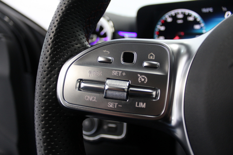 Mercedes-Benz A-Klasse Mercedes-Benz A-klasse 250 e AMG Line 161PK, RIJKLAAR | PLUG-IN HYBRIDE |  AUTOMAAT | ELEC-ACHTERKLEP | ALCANTARA/LEER