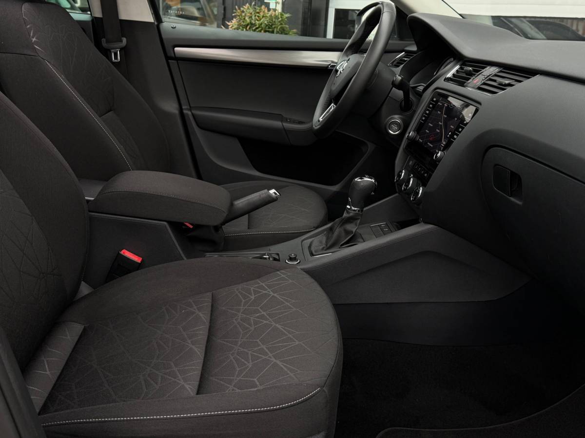 Škoda Octavia Skoda Octavia Combi 1.5 TSI 150pk CLEVER /CarPlay/ Pano/ Trekhaak